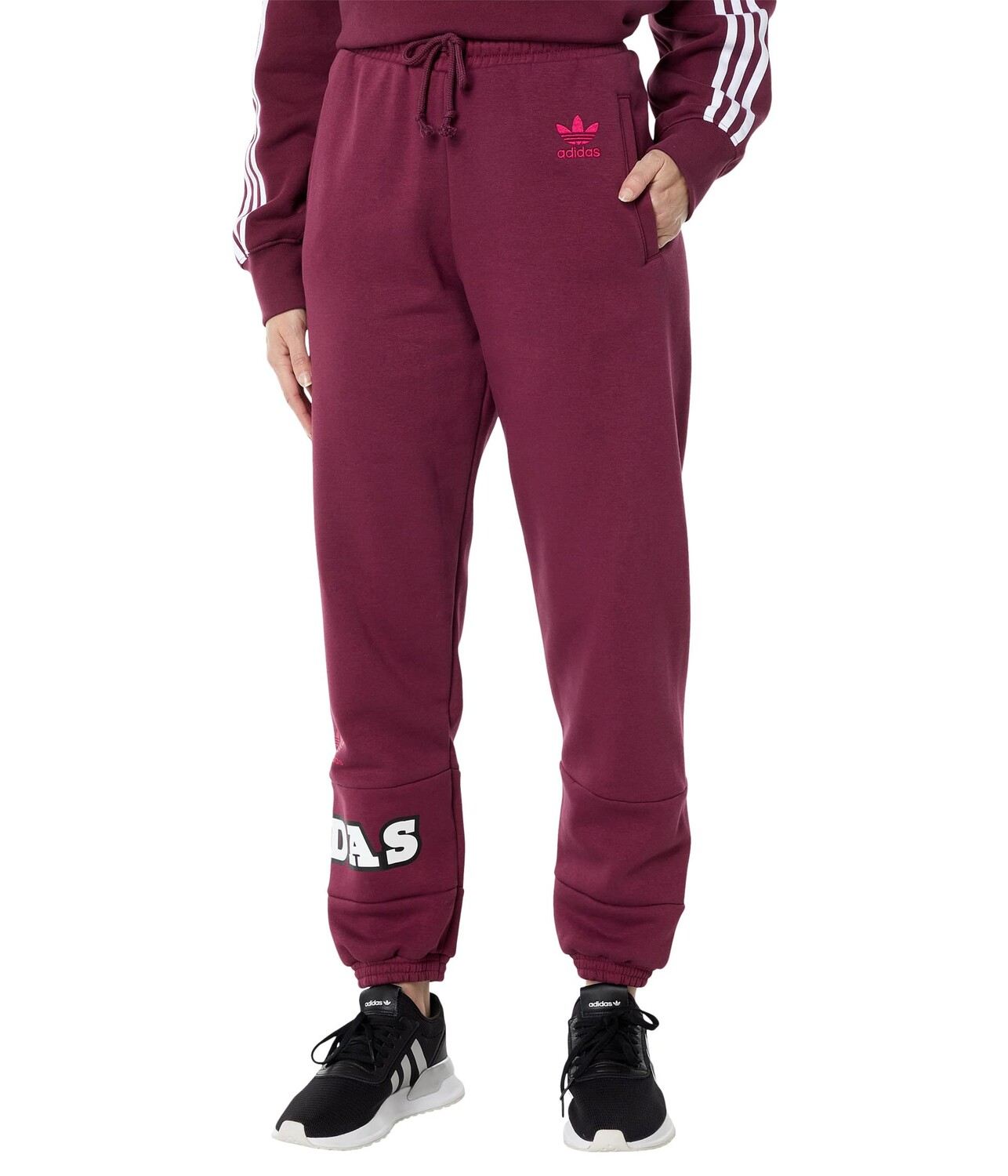 

Брюки adidas Originals, Trefoil Logo Play Sweatpants, Коричневый, Брюки adidas Originals, Trefoil Logo Play Sweatpants