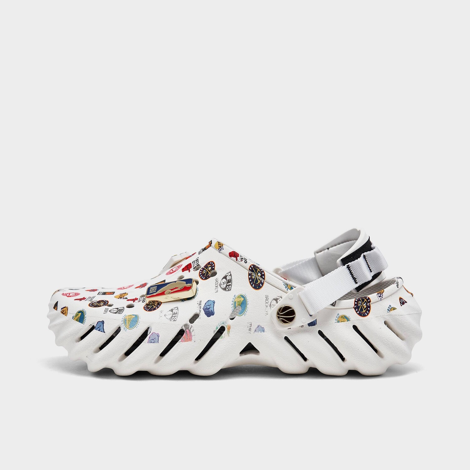 

Сабо Crocs x NBA Echo, многоцветный