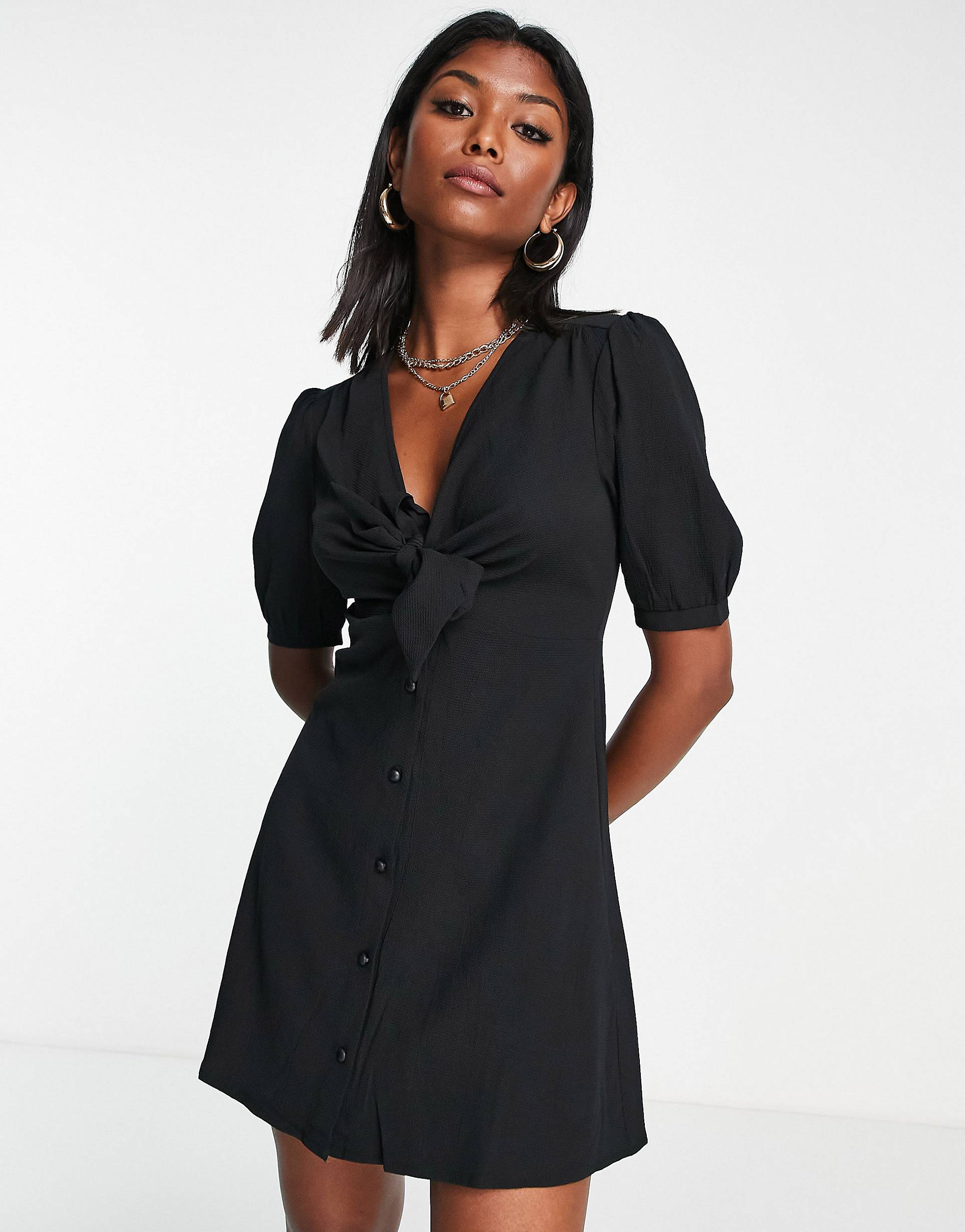 Черное мини-платье с завязками спереди ASOS DESIGN платье мини с завязками asos design белый