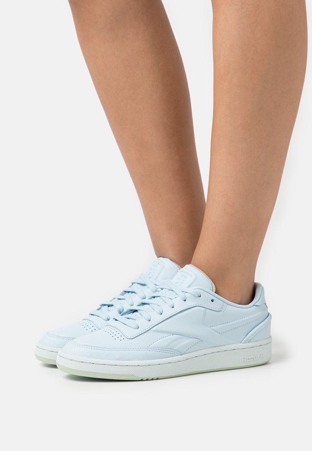 

Кроссовки Reebok Reebok X Victoria Beckham Club C, freshblue