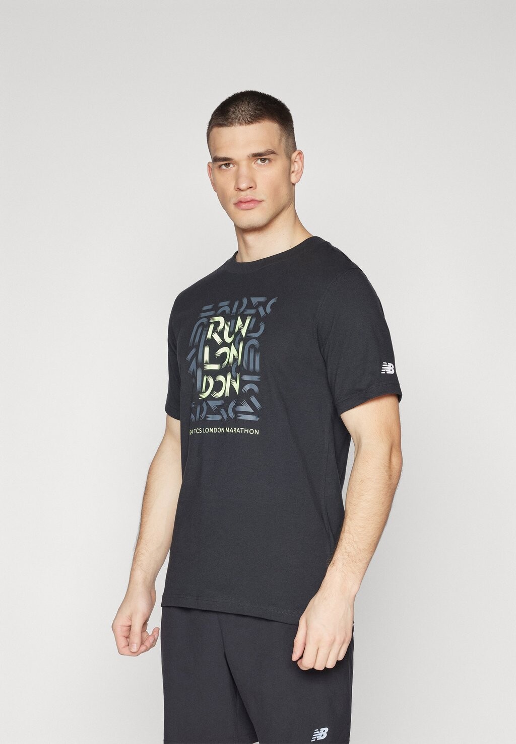 

Футболка с принтом LONDON EDITION GRAPHIC New Balance, цвет black