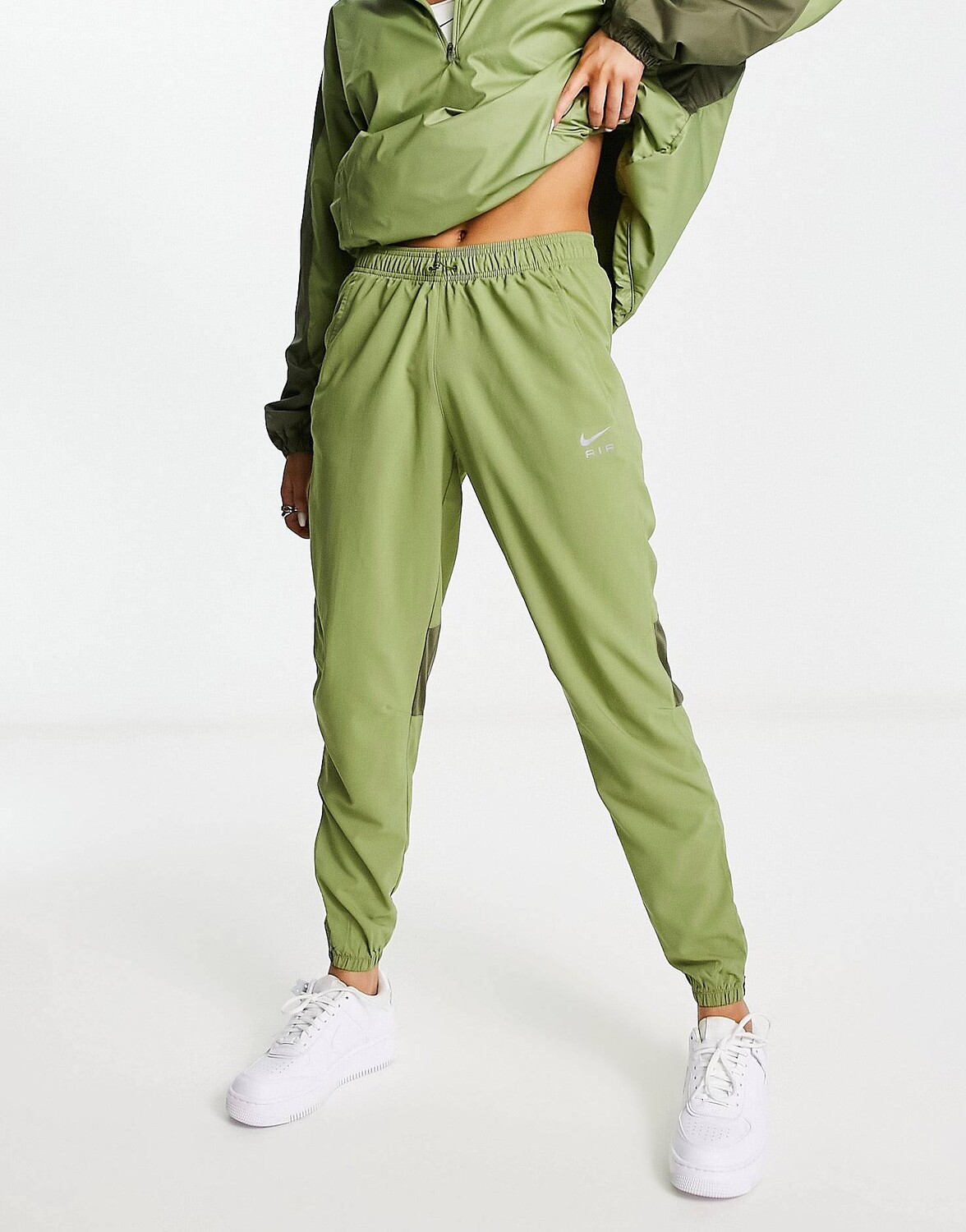 

Трикотажные джоггеры цвета хаки Nike Running Air Dri-FIT