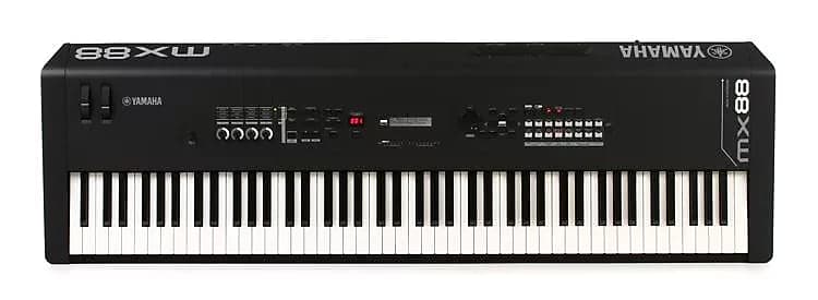 цена 88-клавишный взвешенный музыкальный синтезатор Yamaha MX88