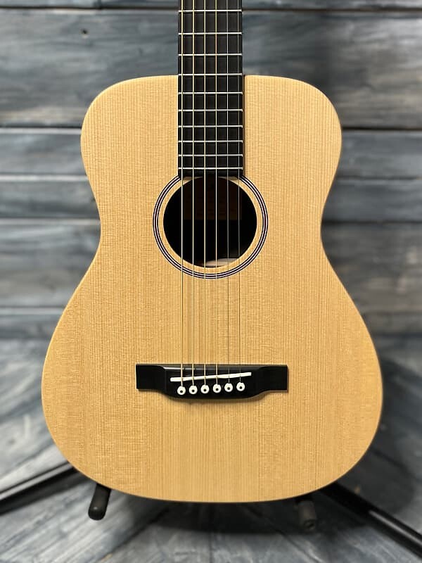 

Martin LX1 Акустическая гитара Little Martin с короткой мензурой и сумкой для переноски, натуральный цвет Martin LX1 Little Martin Short Scale Guitar with Gig Bag-