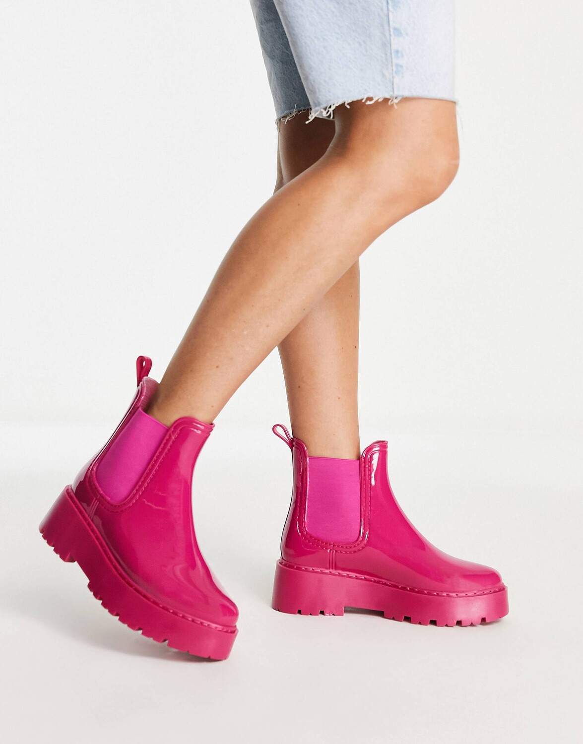 

Ярко-розовые массивные резиновые сапоги челси ASOS DESIGN Gadget