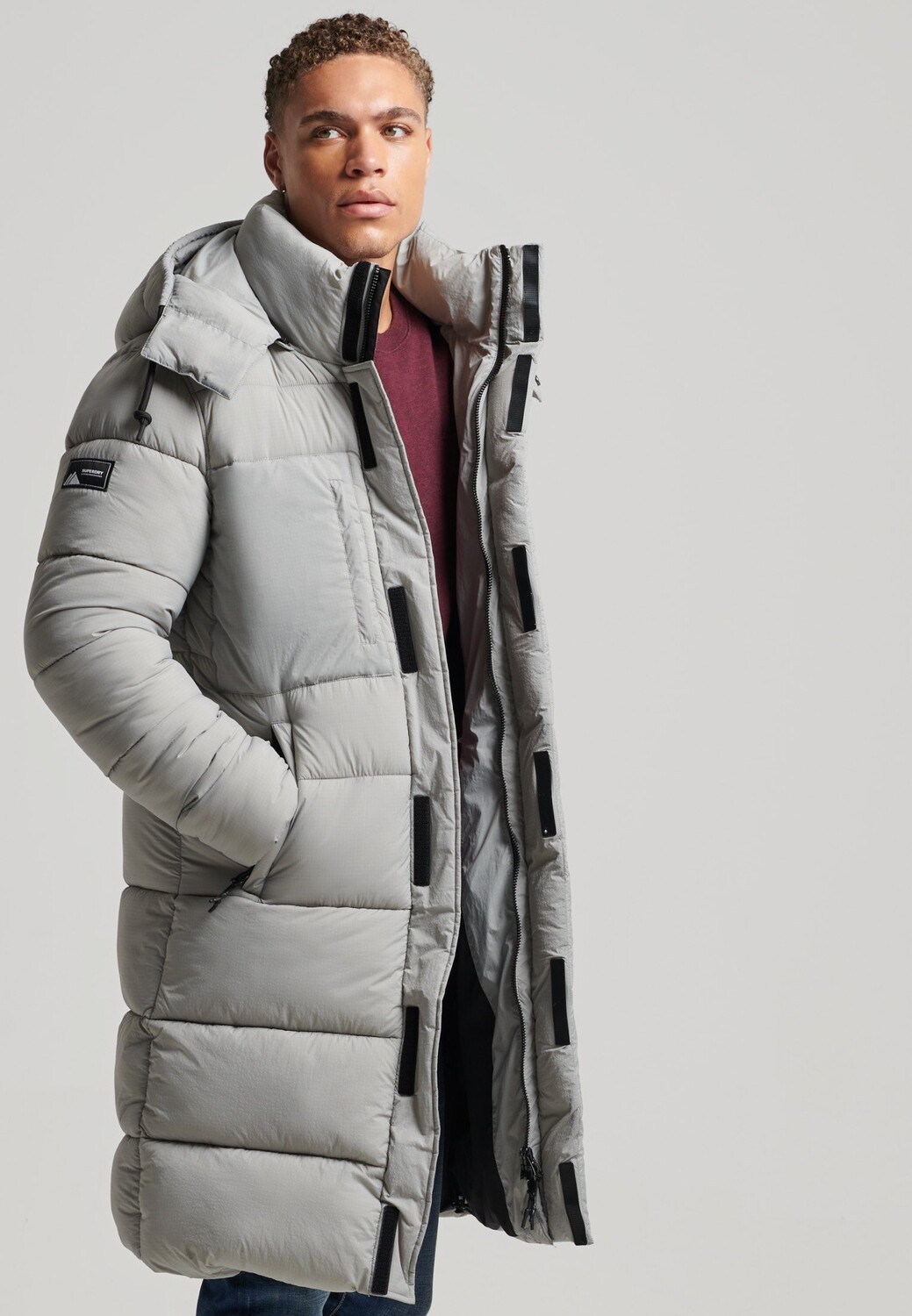 

Пальто зимнее Superdry, серый