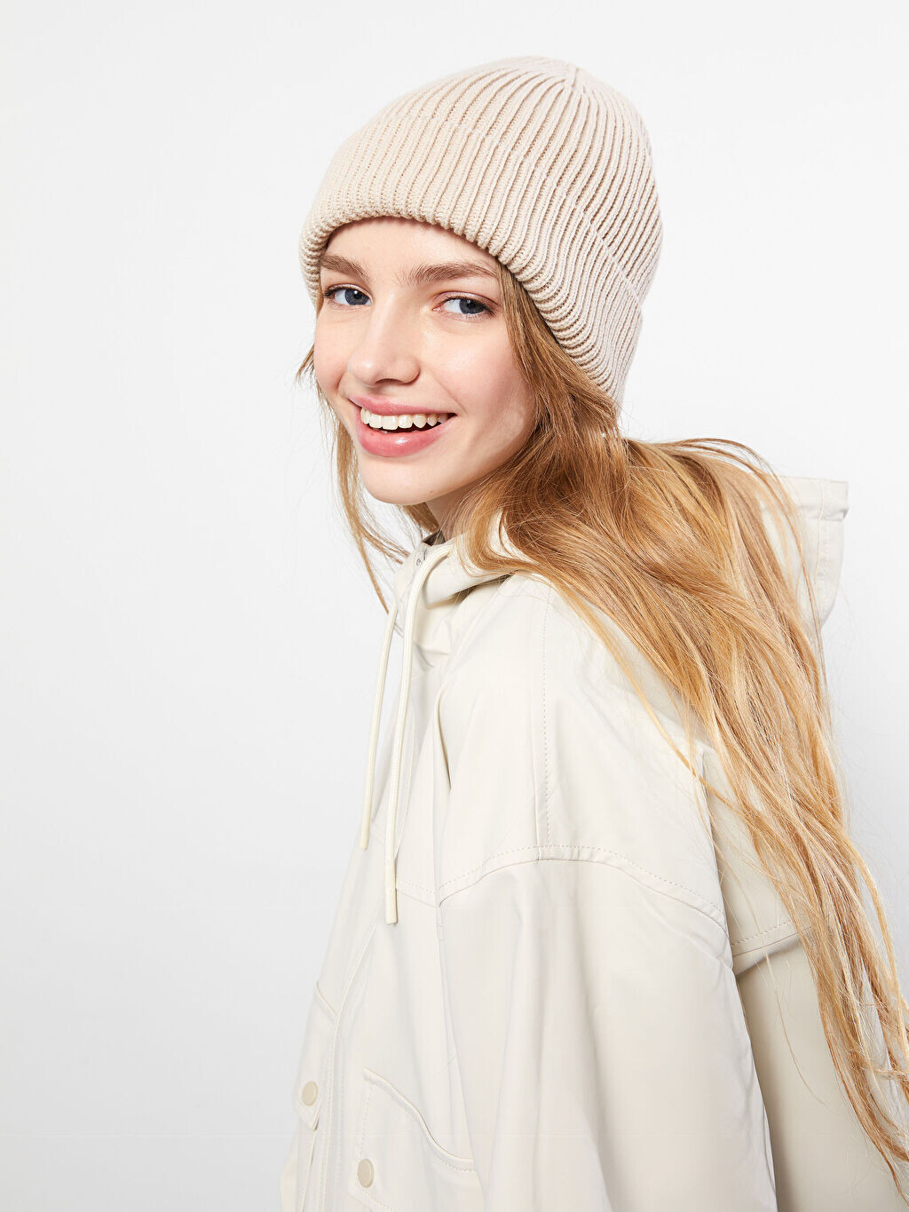 

Однотонный женский трикотажный берет LCW Accessories