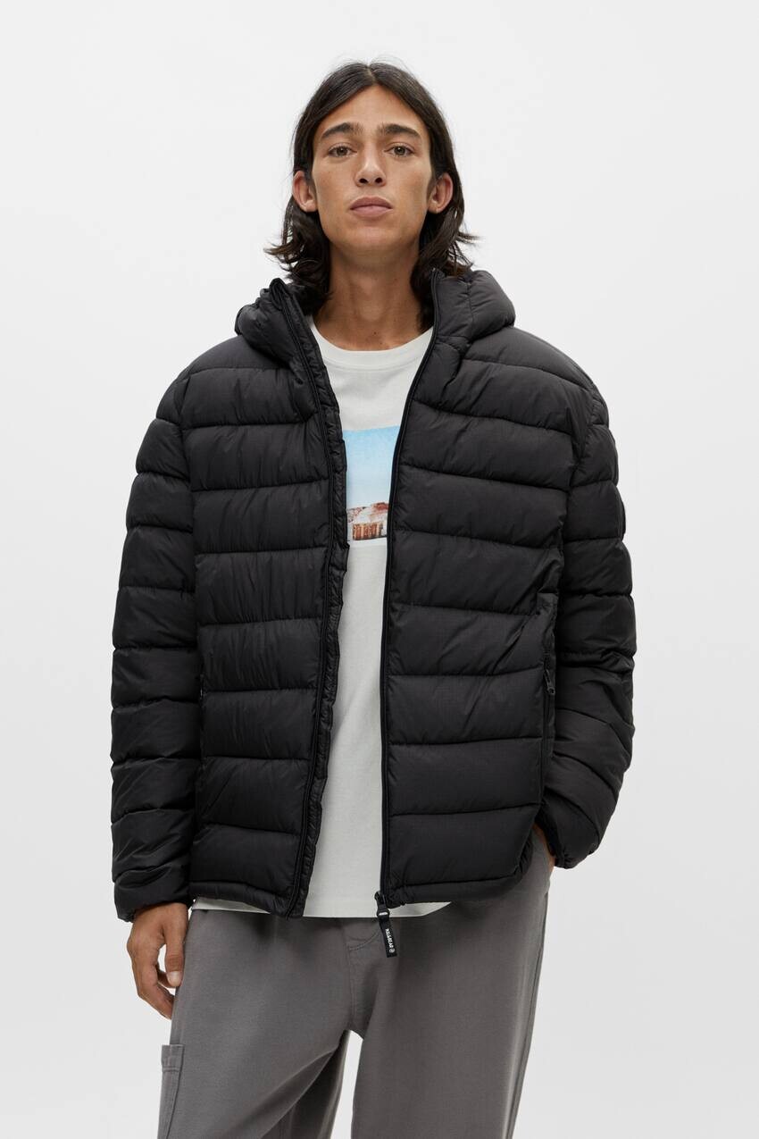 

Базовая легкая пуховая куртка разных цветов Pull&Bear, черный