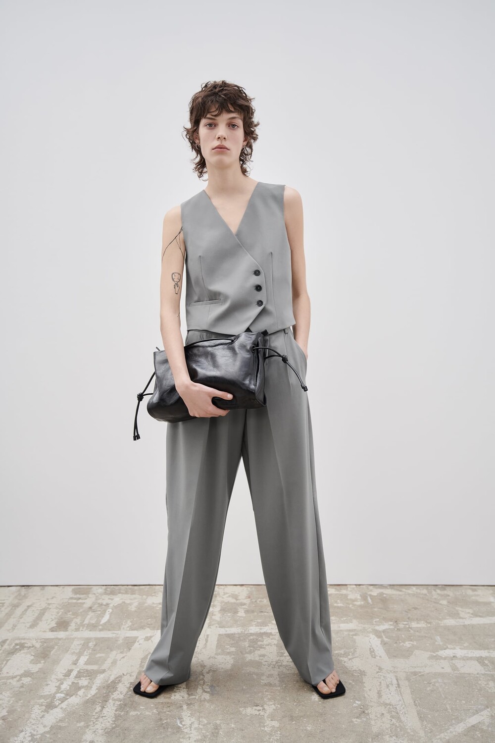 

Асимметричные брюки полной длины ZARA, коричневый/серо-бежевый