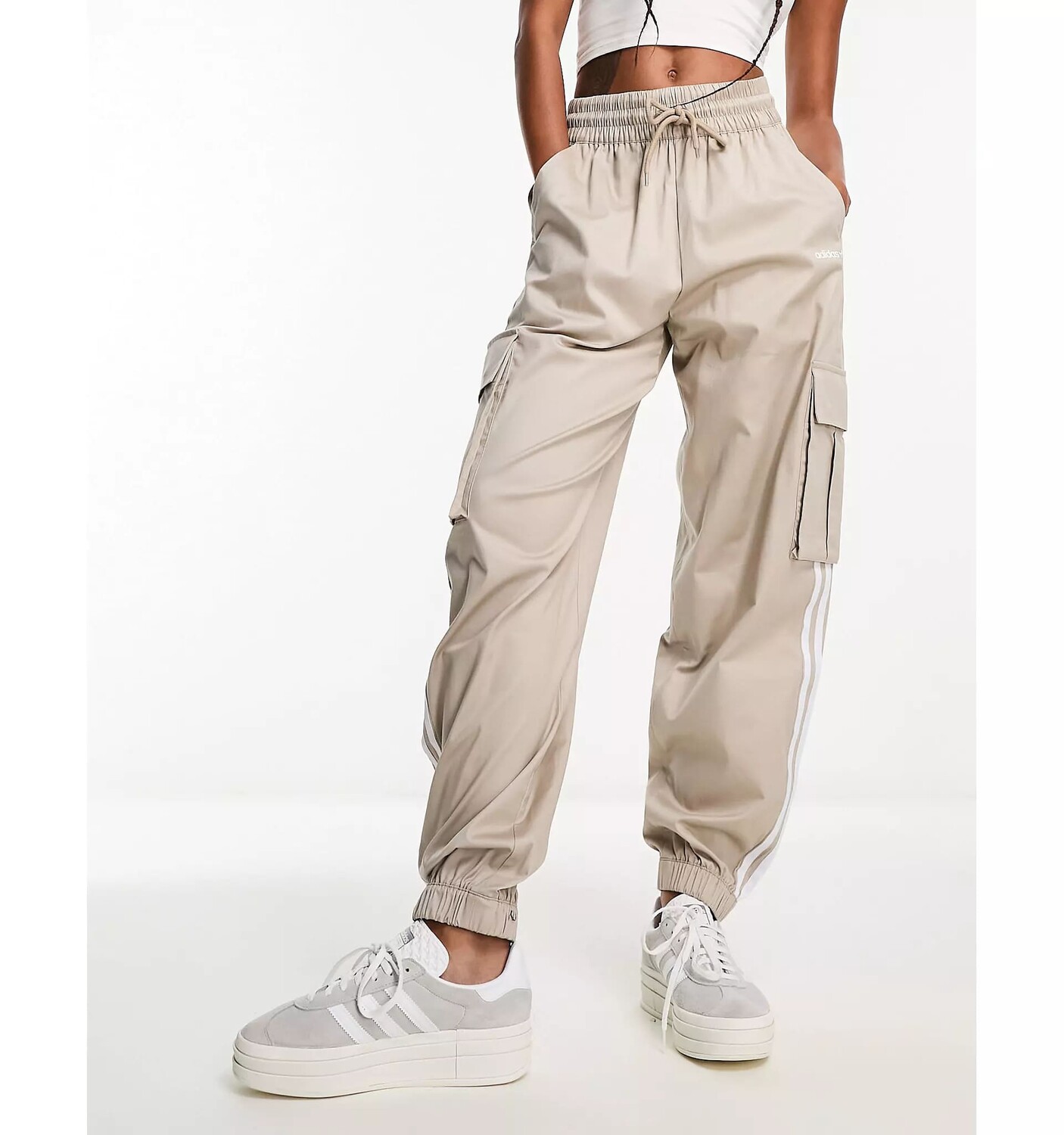 

Брюки карго Adidas Originals WWC, бежевый