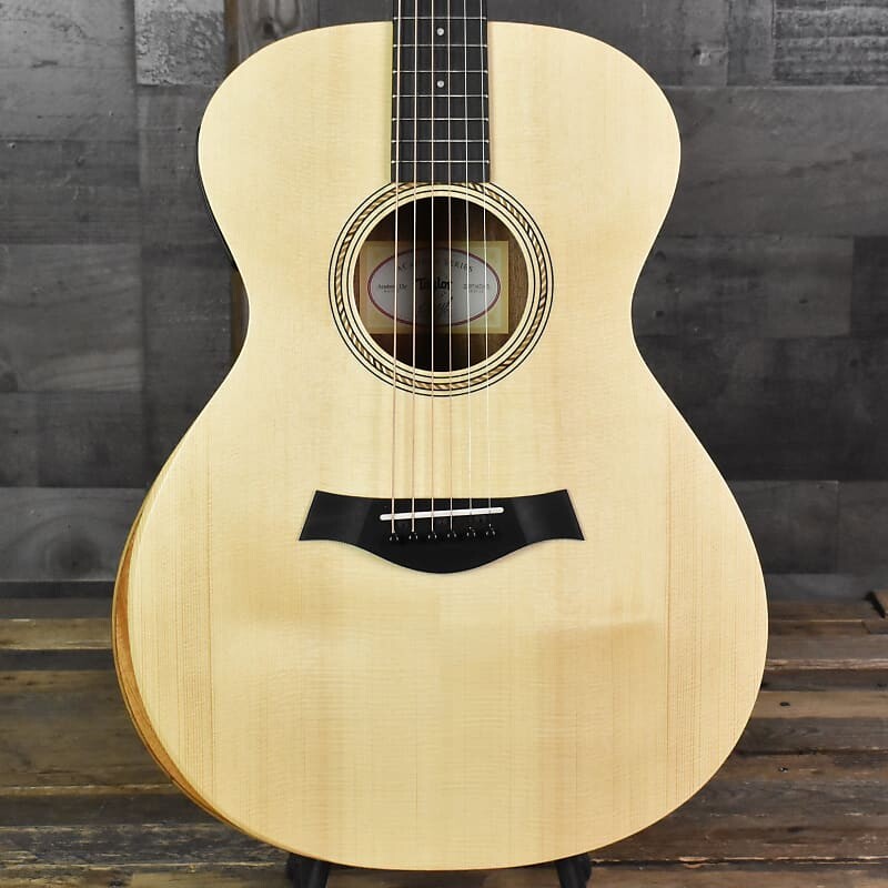 

Taylor Academy 12e с сумкой для концерта Taylor 12e with Gig Bag SN: 2143