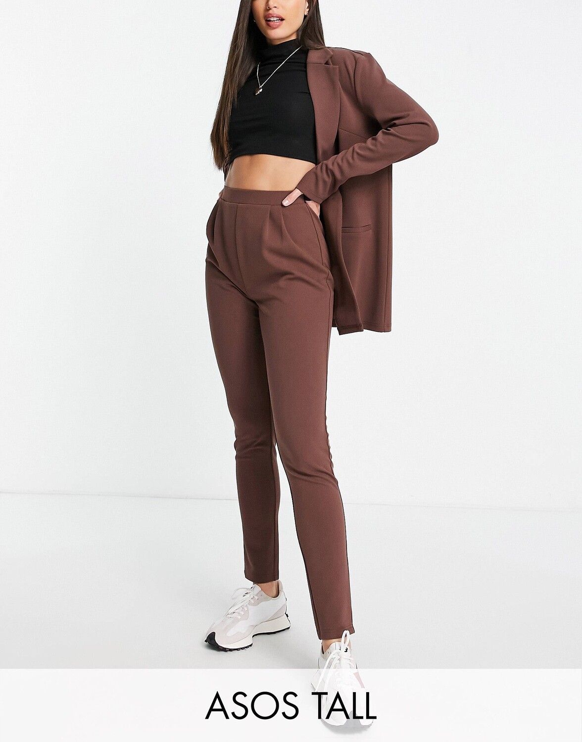 

Зауженные брюки цвета мокко из джерси ASOS DESIGN Tall, Коричневый