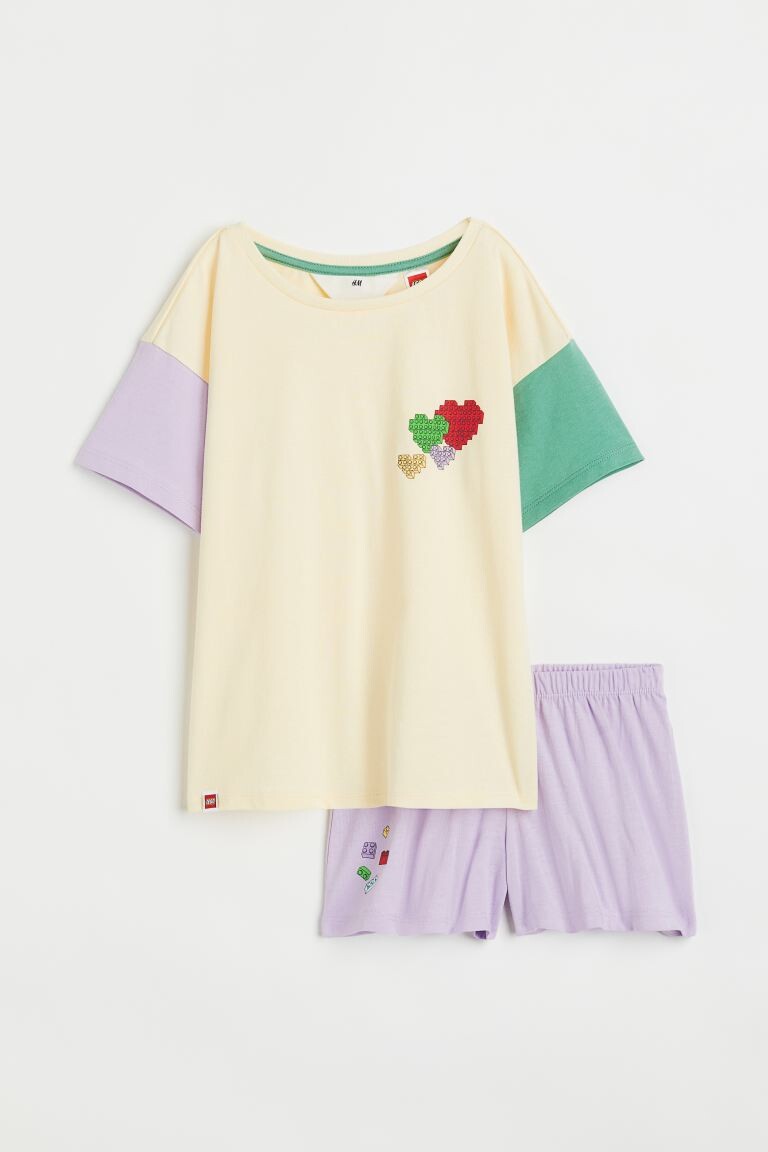 

Пижама с футболкой и шортами H&M