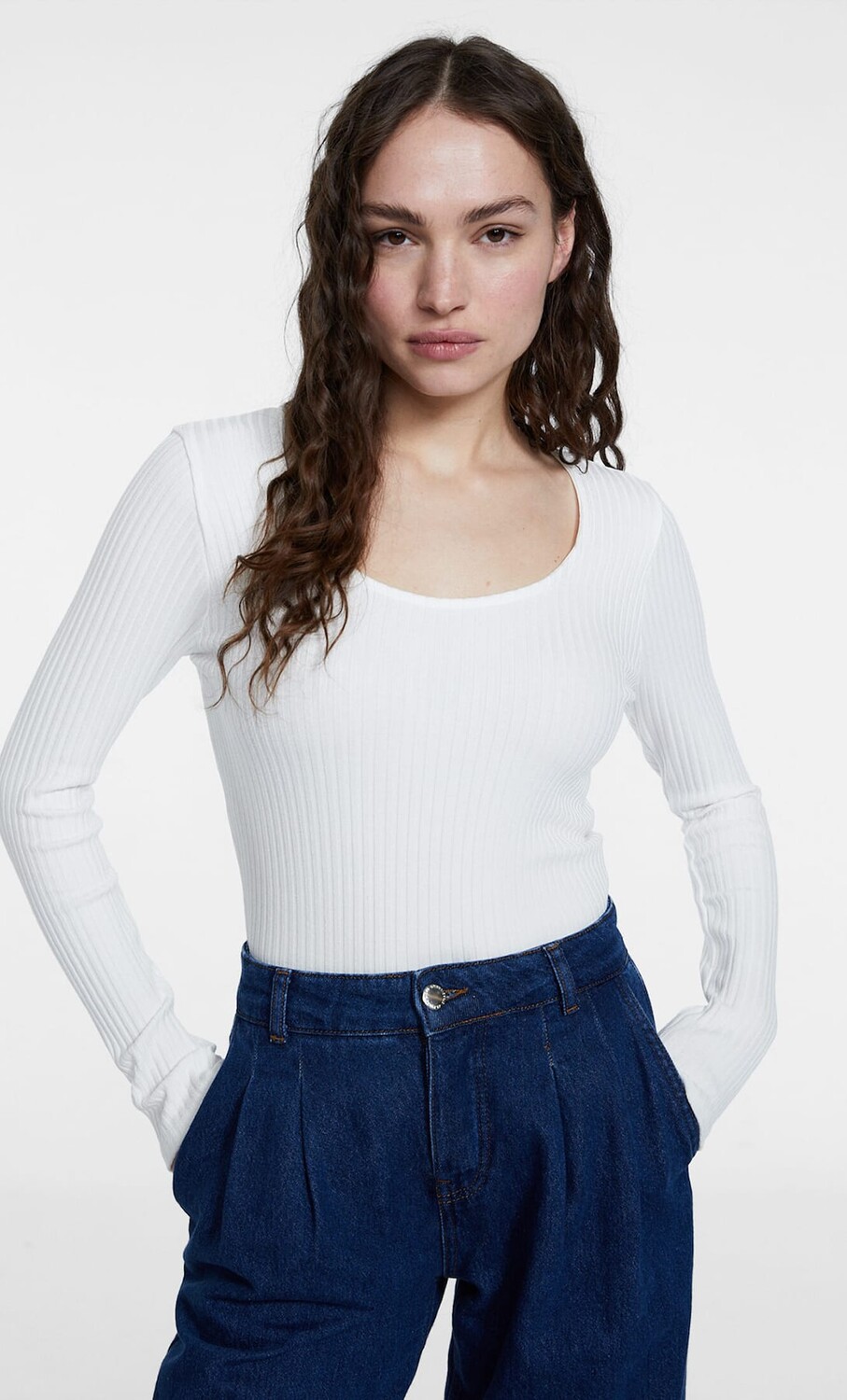 

Топ с ремешком сзади Stradivarius, экру