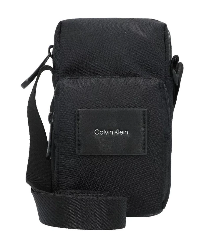 

Стильная сумка через плечо с карманами Calvin Klein, черный
