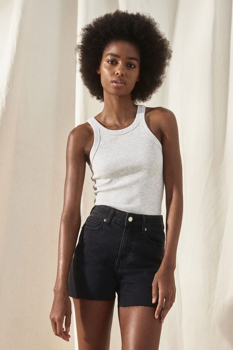 

Джинсовые шорты скинни H&M, черный