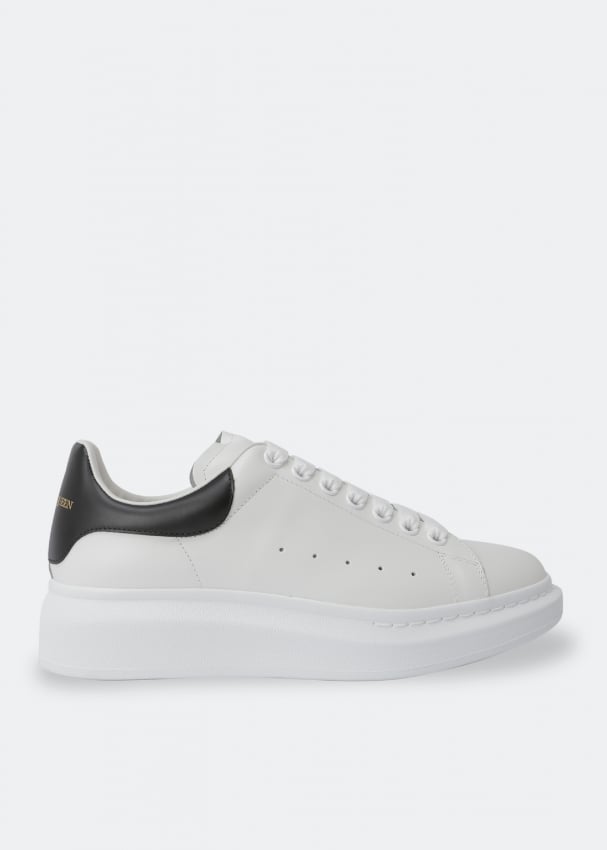Кроссовки ALEXANDER MCQUEEN Oversized leather sneakers, белый кожаные туфли в стиле панк с острым носком alexander mcqueen черный