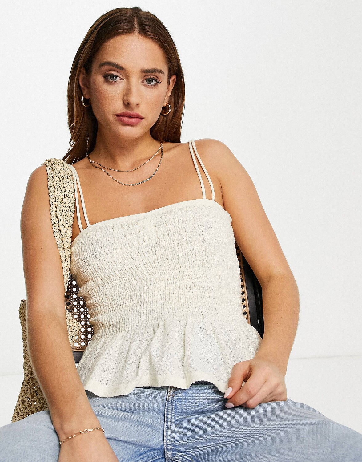 

Топ на бретельках Topshop со сборками из пахты