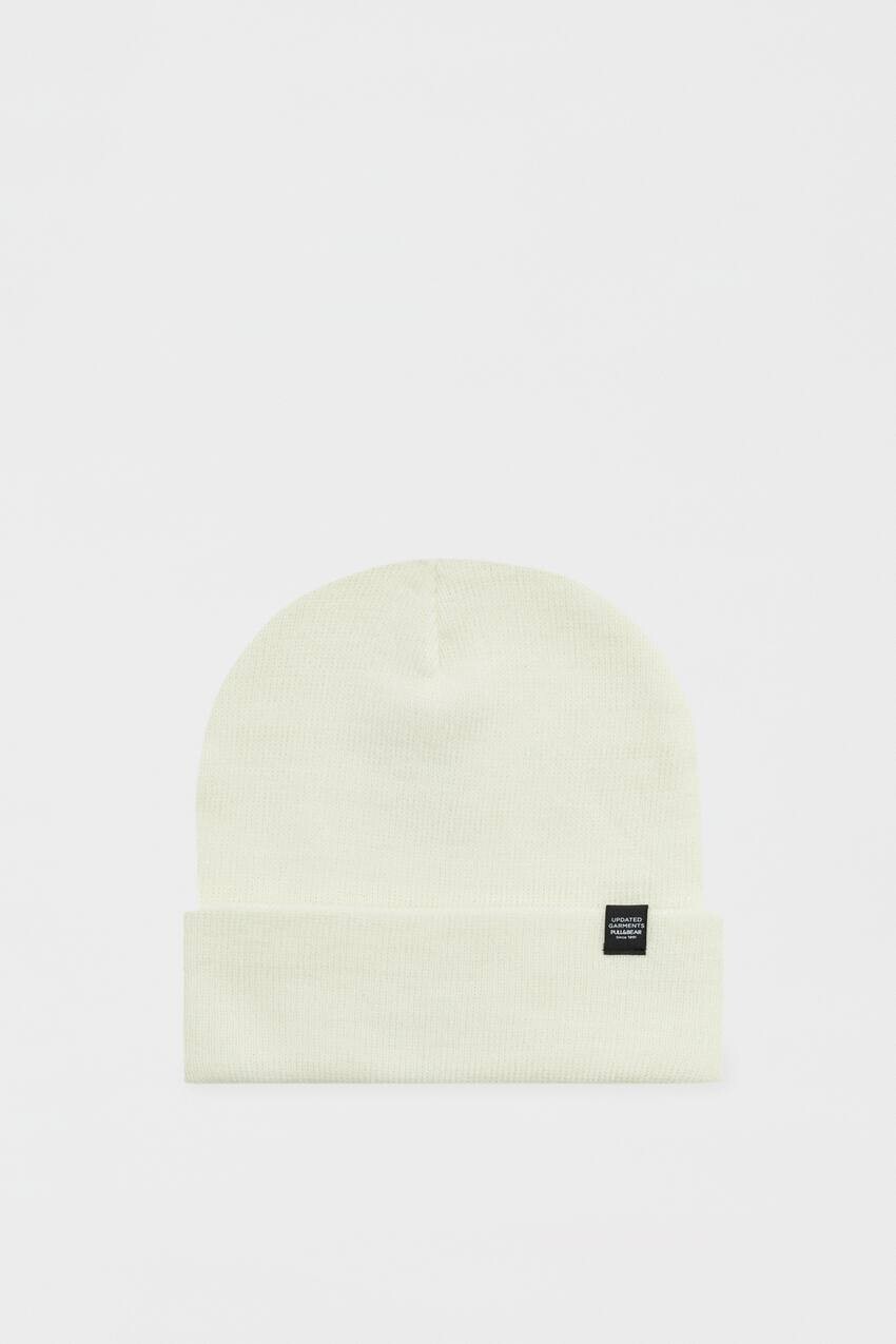 

Базовая вязаная шапка Pull&Bear, кремовый