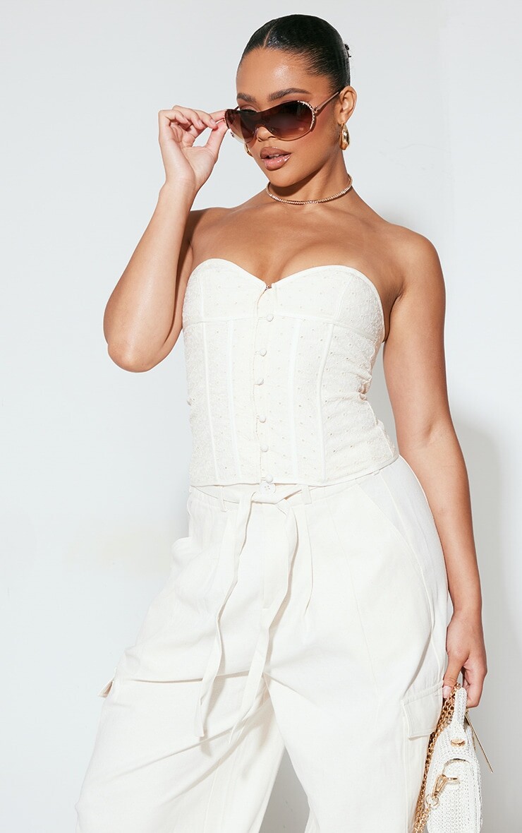 

PrettyLittleThing Кремовый корсет с пуговицами Broderie Anglaise на косточке