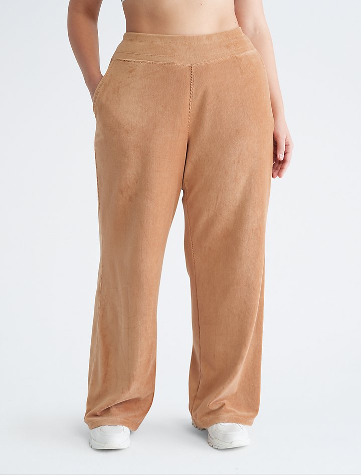 цена Широкие брюки больших размеров Performance Calvin Klein