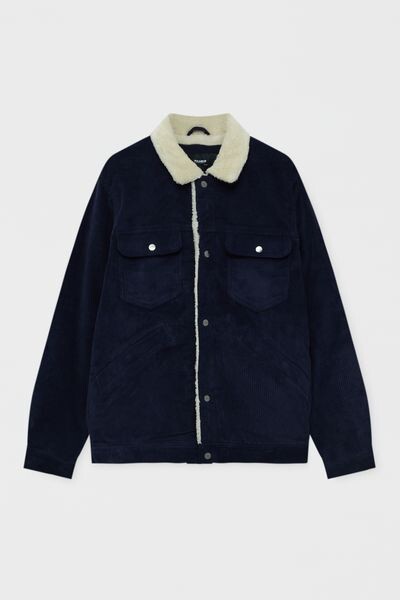 

Вельветовая куртка с воротником из овчины PULL&BEAR