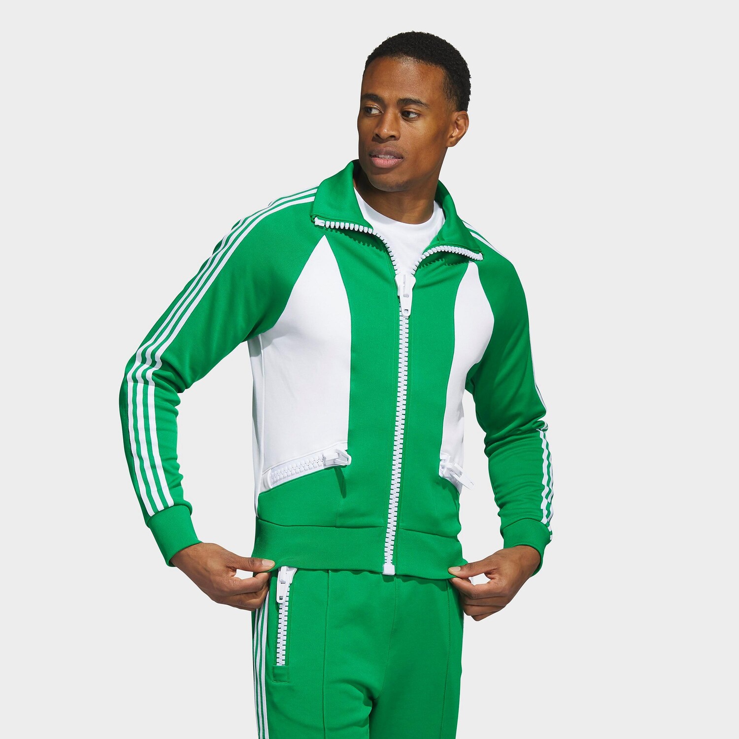 

Спортивная футболка adidas Originals x Jeremy Scott с большой молнией, зеленый