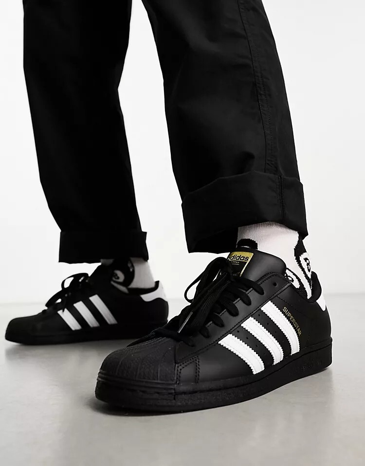 

Черные кроссовки adidas Originals Superstar, черный