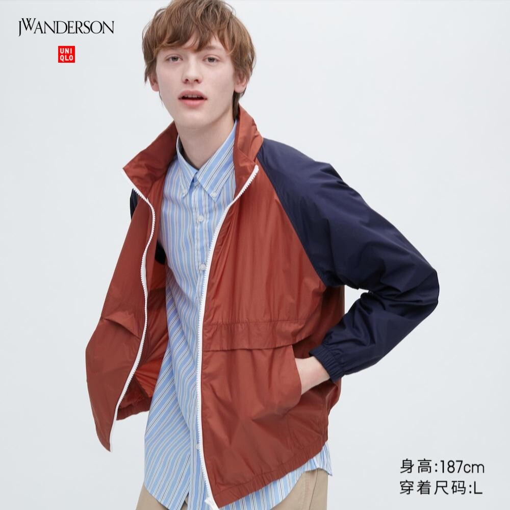 

Куртка с капюшоном Uniqlo, красный