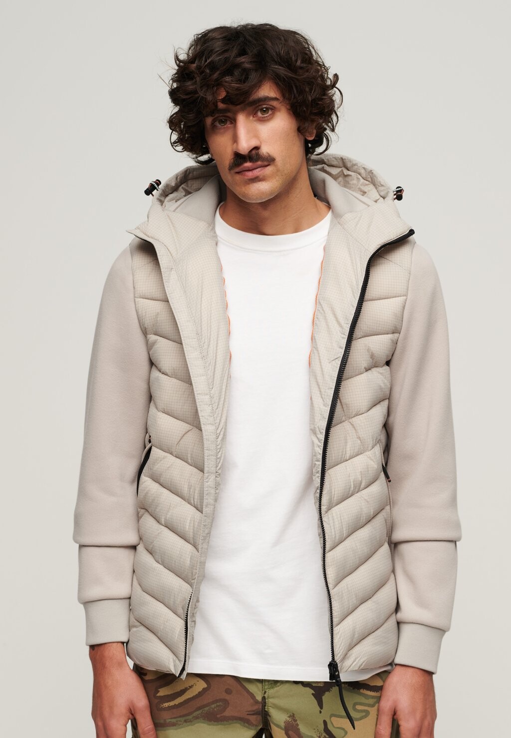 

Куртка зимняя STORM HYBRID Superdry, бежевый