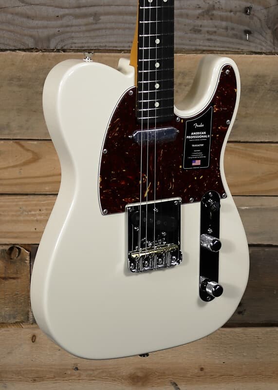 

Fender American Professional II Telecaster Электрогитара Olympic White с футляром и грифом из палисандра