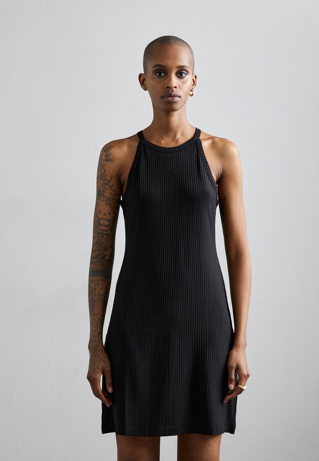 цена Трикотажное платье TANK DRESS Filippa K, цвет black