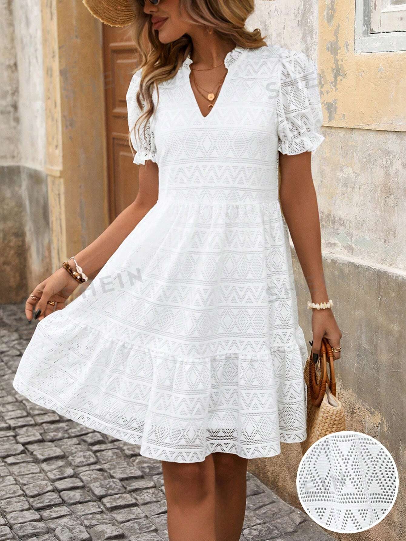 цена SHEIN VCAY Женское платье с v-образным вырезом и рукавами-фонариками, белый