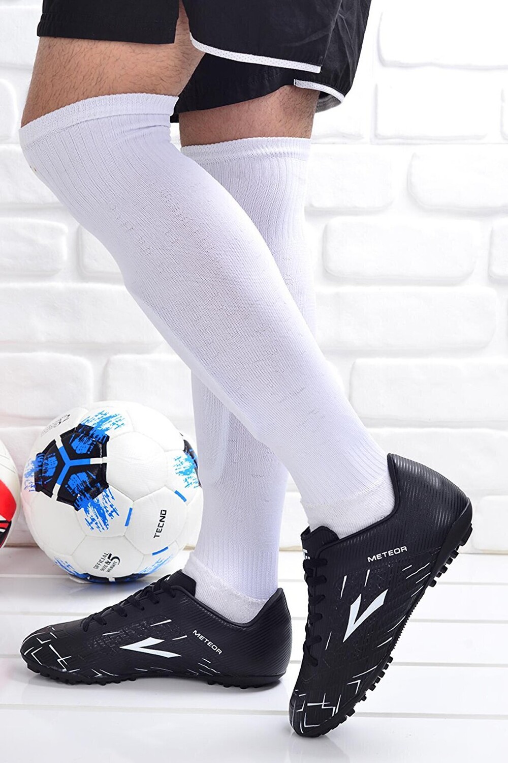 

Мужские футбольные бутсы Meteor Astroturf Lig, черный