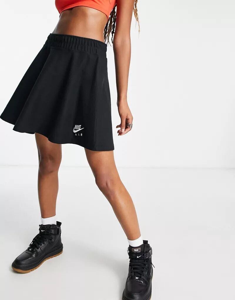 

Черная юбка из пике Nike Air