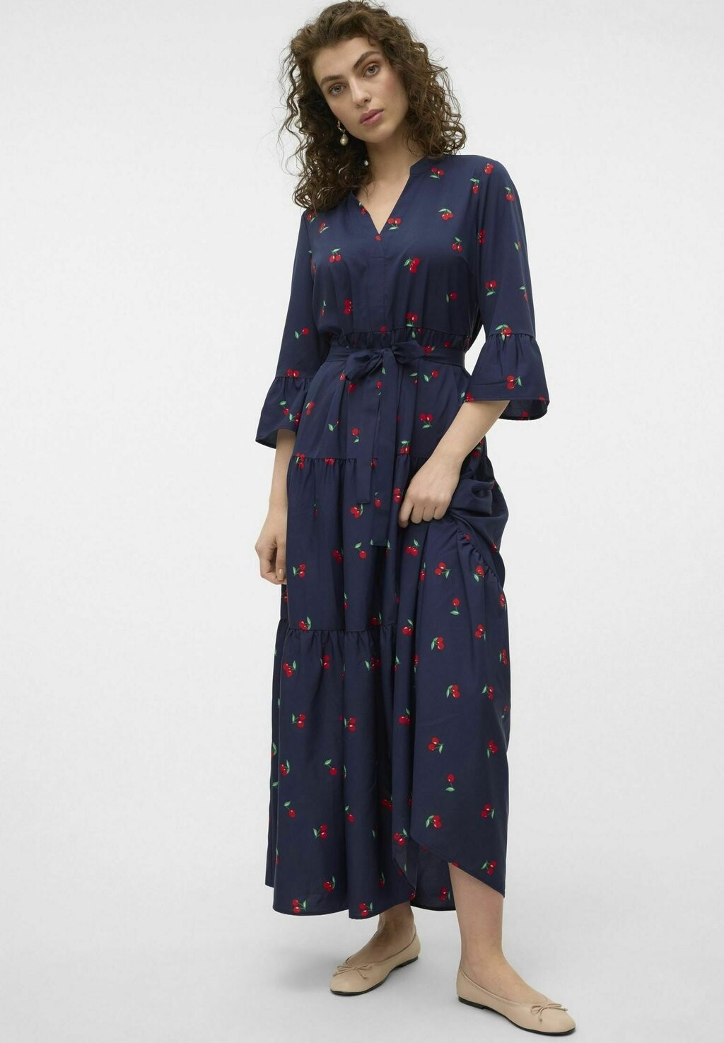 

Длинное платье Vero Moda, темно-синий
