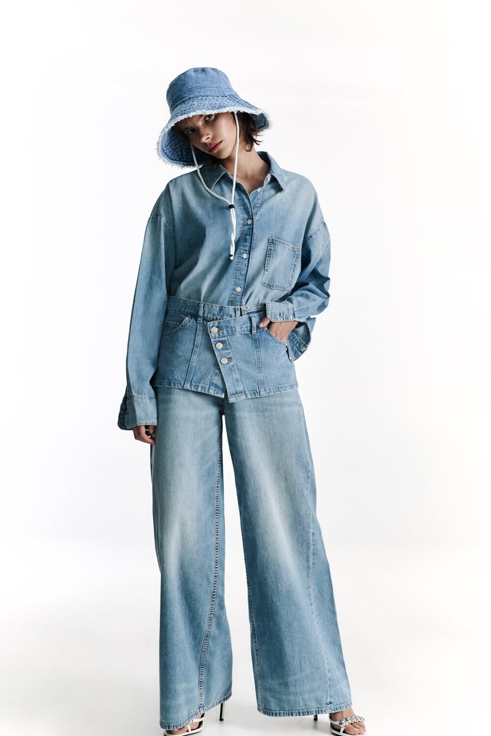 

Шапка из денима с кулиской ZARA, синий