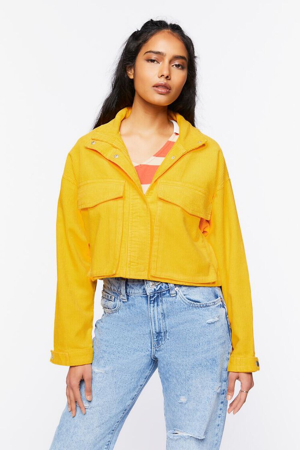

Вельветовая укороченная куртка Forever 21