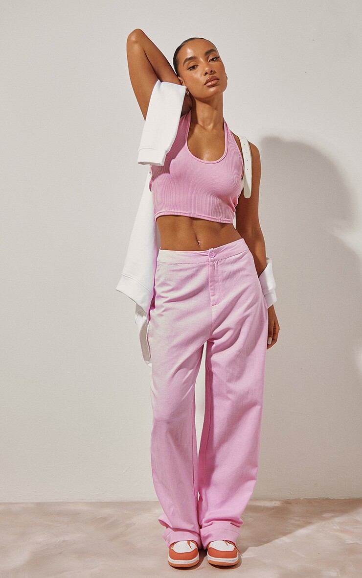 

PrettyLittleThing Розовый топ с овальным вырезом и бретелькой в ​​рубчик