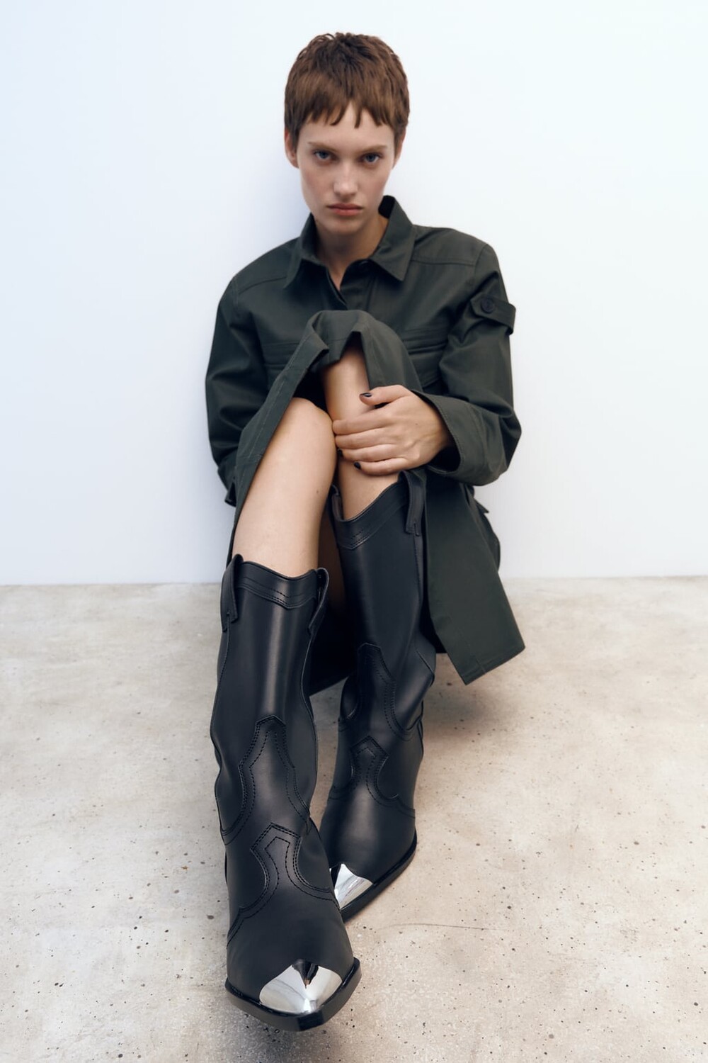 

Ковбойские ботинки полуноги с металлическим носком ZARA, черный