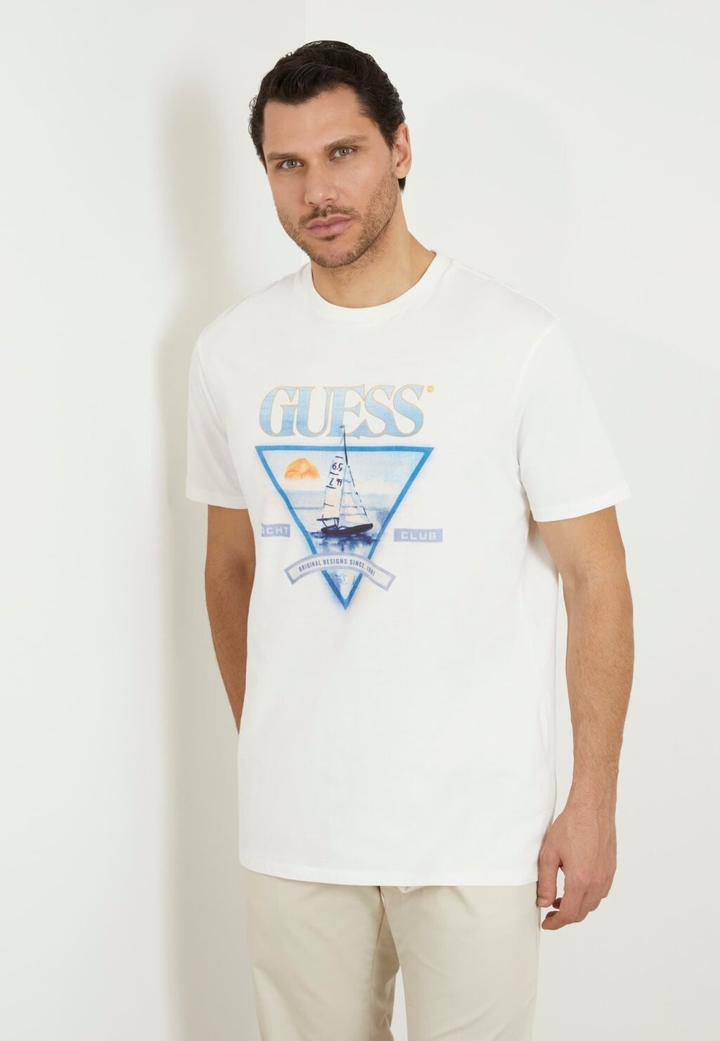 

Футболка с принтом FRONTLOGO Guess, цвет weiß