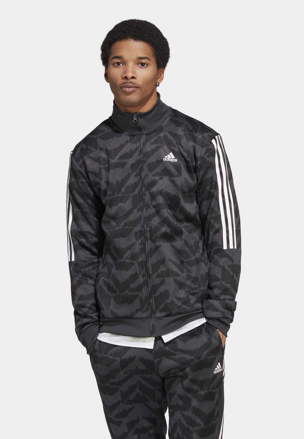 Куртка тренировочная TIRO adidas Sportswear, темно-серый
