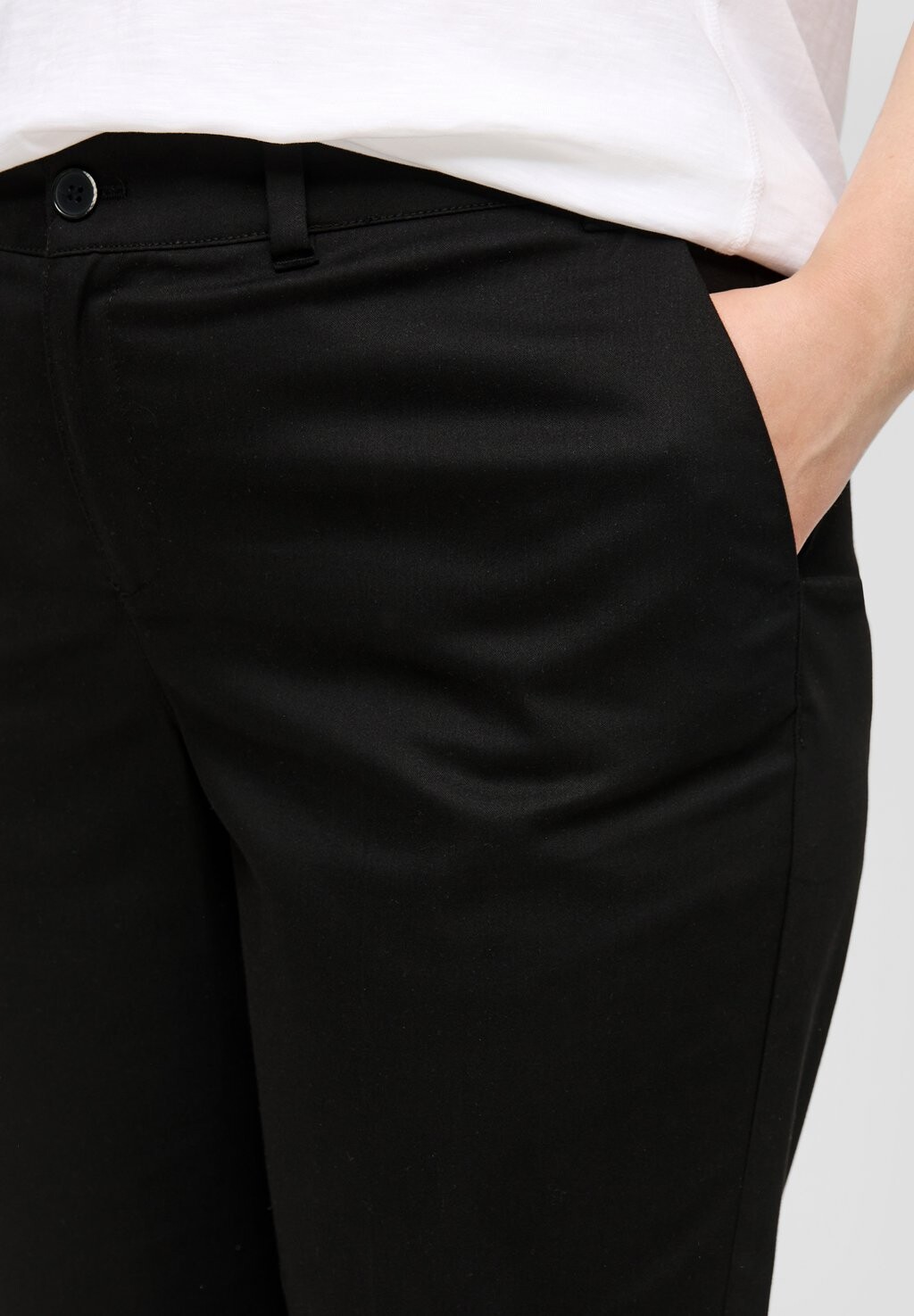 

Брюки COUPE CIGARETTE DE COUPE TAPERED LEG s.Oliver, черный