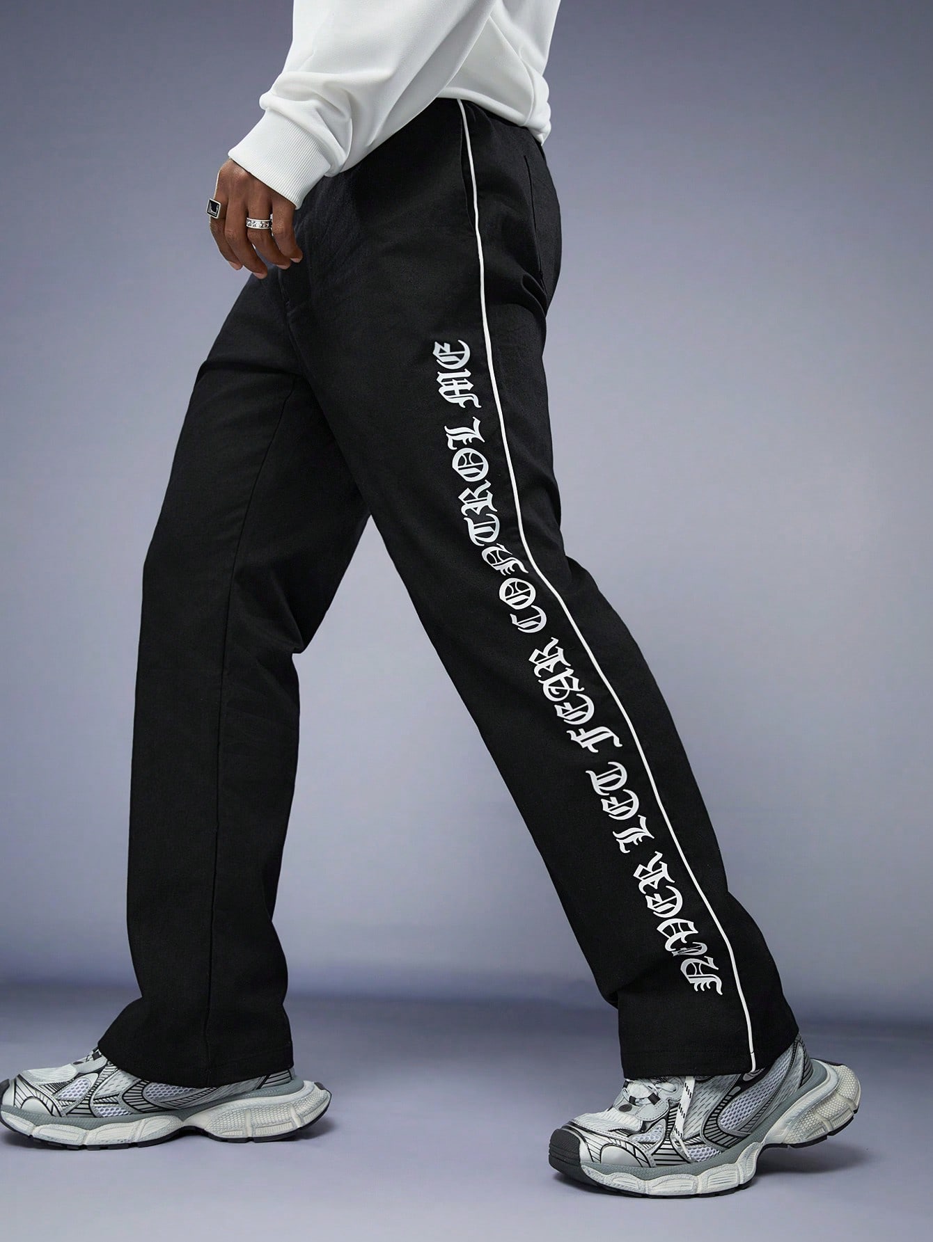 Мужские повседневные длинные брюки с буквенным принтом Manfinity StreetEZ, черный носки мужские с буквенным принтом подарочные хлопковые дезодорирующие спортивные длинные в стиле харадзюку для баскетбола уличная мод