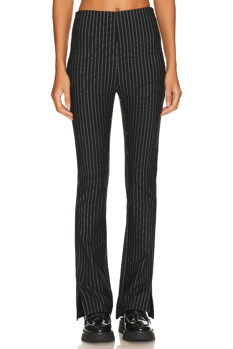 

Брюки superdown Dana Bootcut, цвет Black Pinstripe