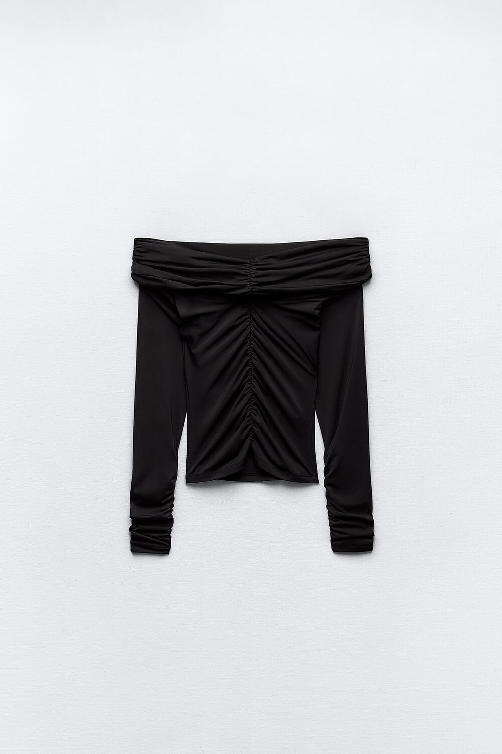 

Приталенный топ с драпировкой ZARA, черный