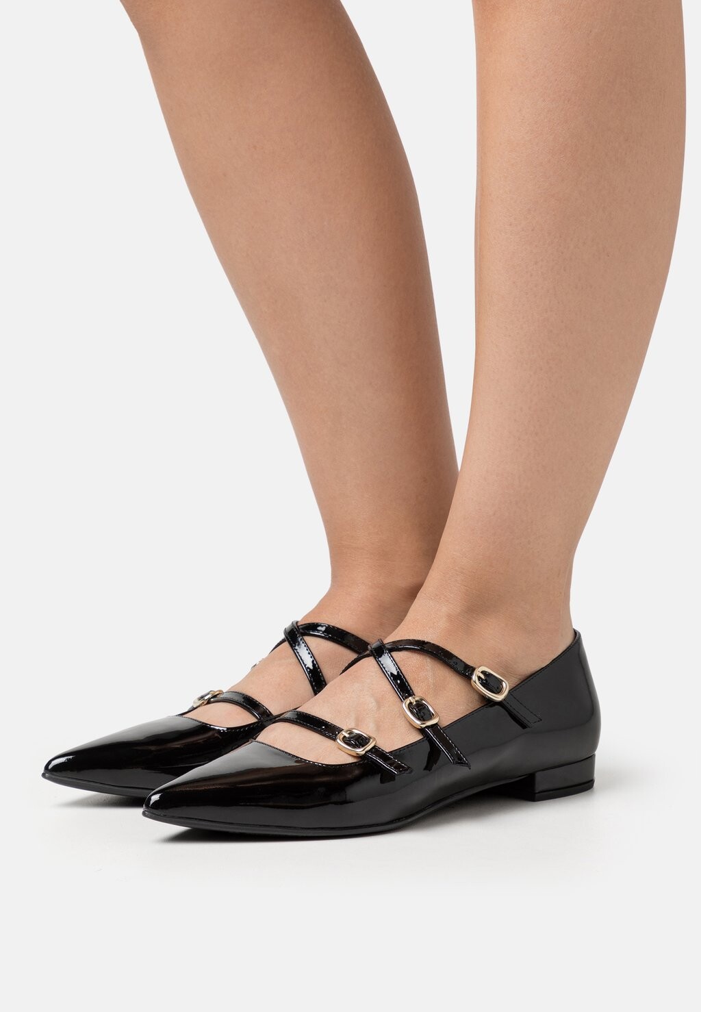 

Балетки с ремешком на щиколотке Pretty Ballerinas, черный