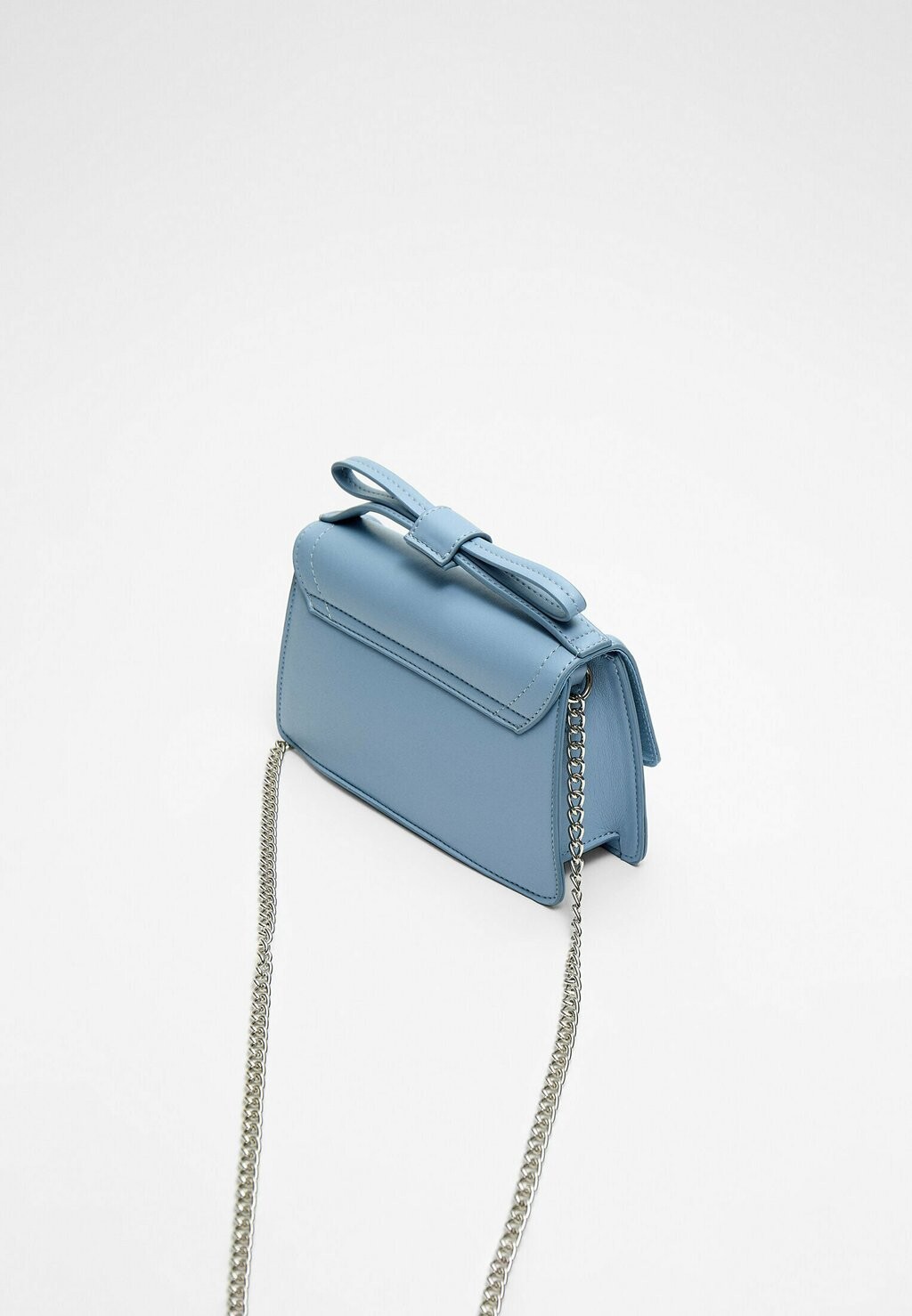 

Сумка через плечо WITH A BOW STRAP Stradivarius, синий
