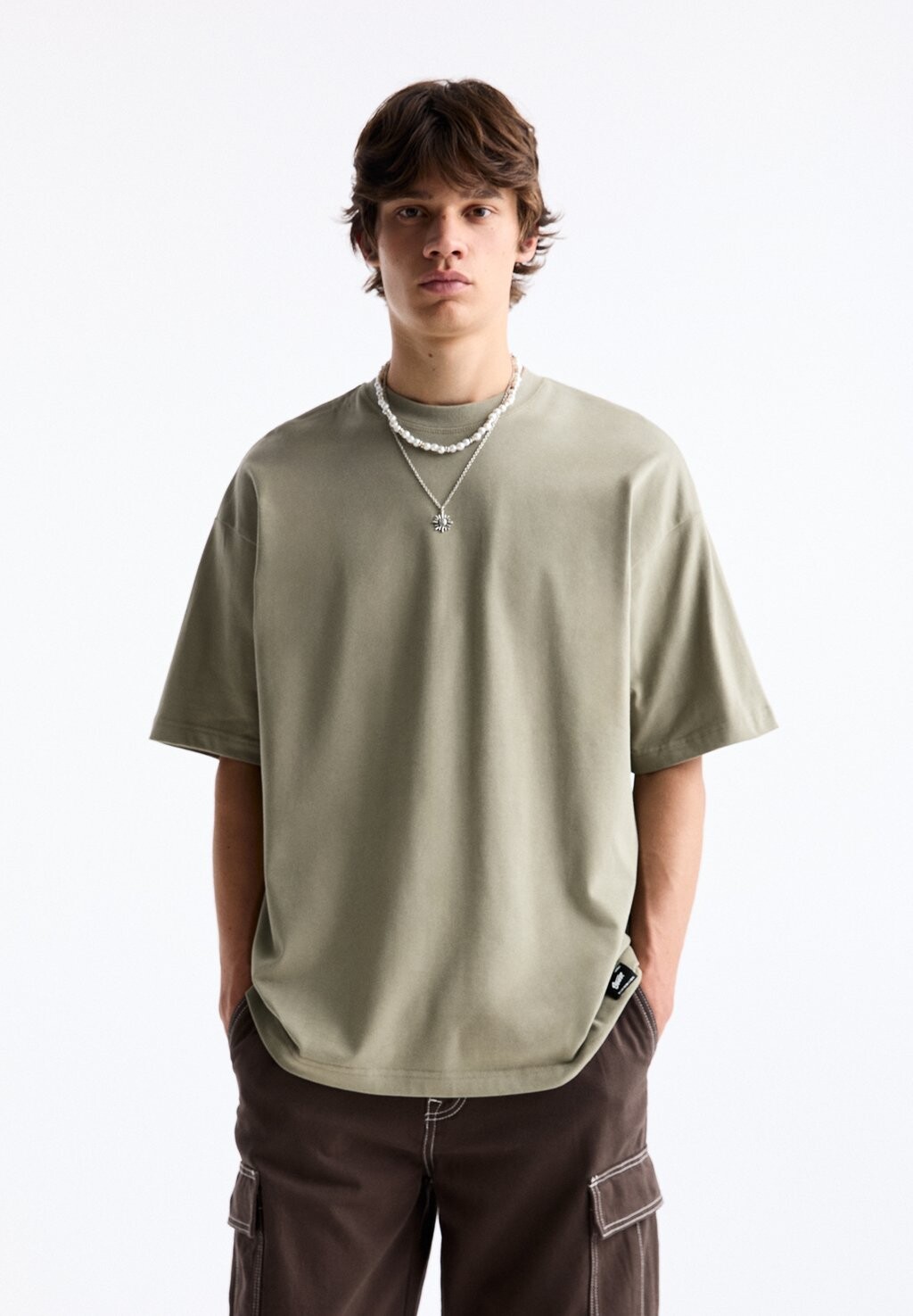 

Базовая футболка EXTRA PULL&BEAR, хаки