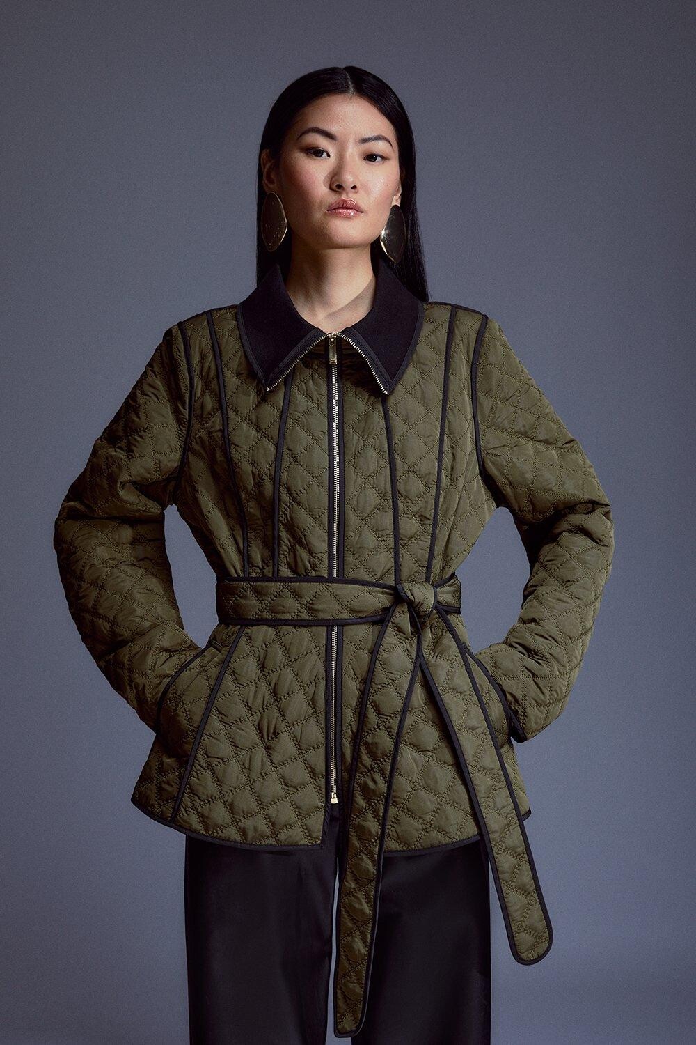 

Стеганое пальто с баской и поясом Karen Millen, хаки